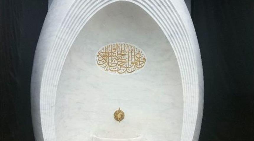 Kan Damlası Ve G&ouml;zyaşı Şeklinde &Ccedil;eşme