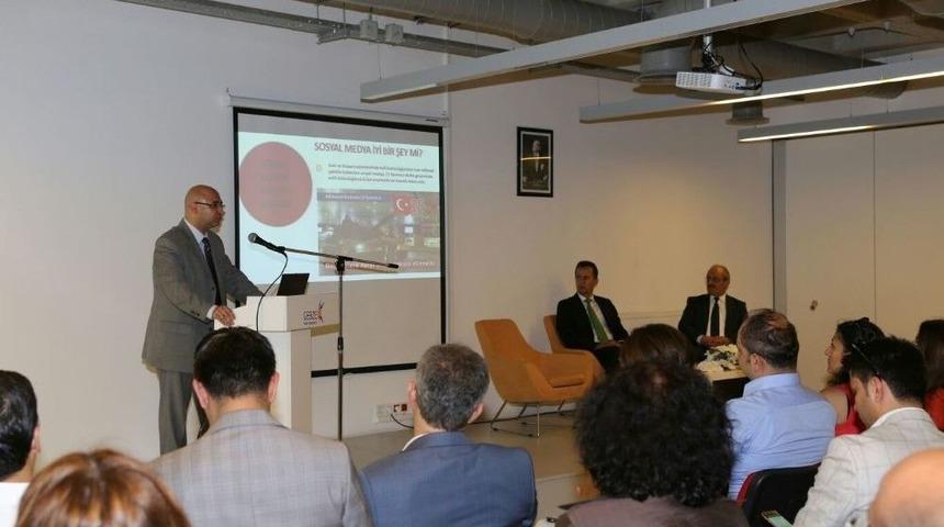 Darbeye Direniş Sosyal Medyada Başladı