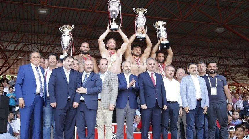 D&ouml;şemealtı, Kırkpınar&rsquo;da İki Başpehlivan &Ccedil;ıkardı