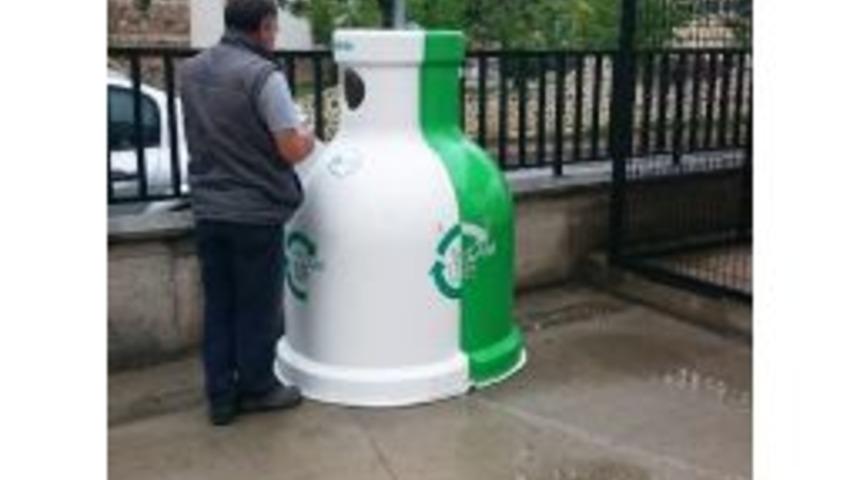 İzmit&rsquo;te 90 Adet Cam Kumbara Var