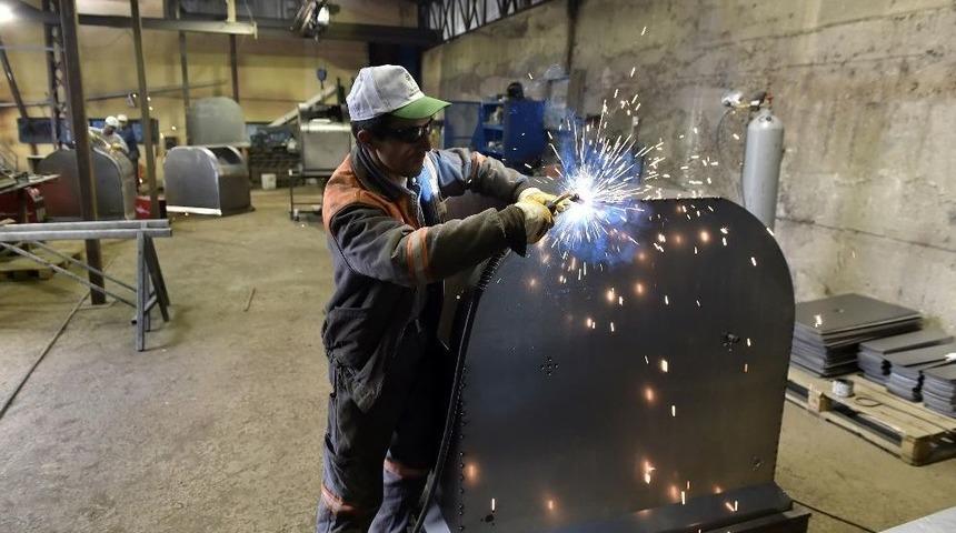 Mamak Belediyesi Kendi Konteynerini &Uuml;retiyor