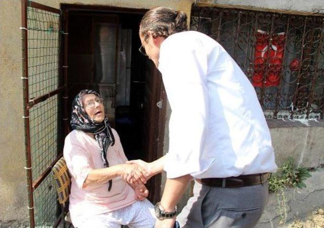 Dolandırıcıya Kaptırdığı Parası Iade Edilen Yaşlı Kadının Sevinci 2