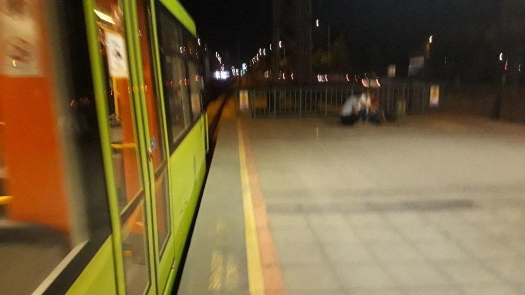 (&ouml;zel Haber) Metroda Bayıldı, Herkesi Ayağa Kaldırdı