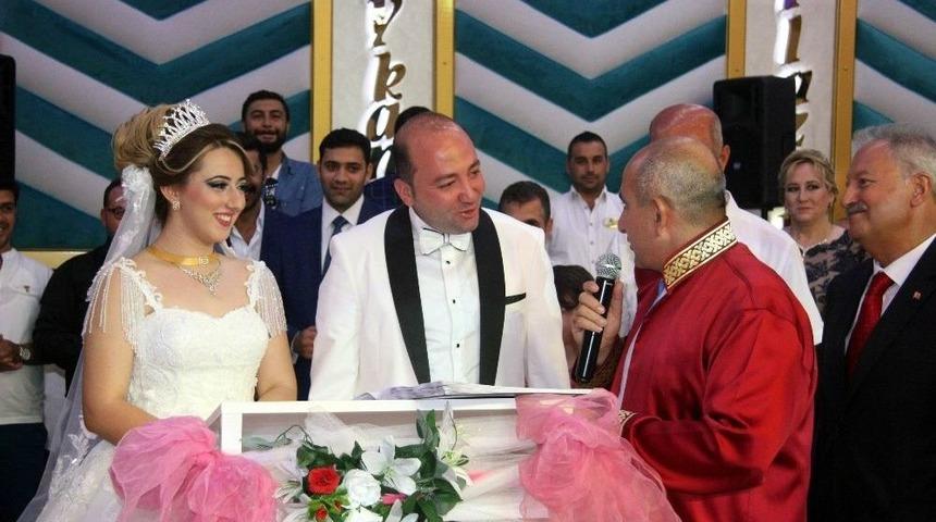 Bilik İle Sovuk Ailesinin Mutlu G&uuml;n&uuml;