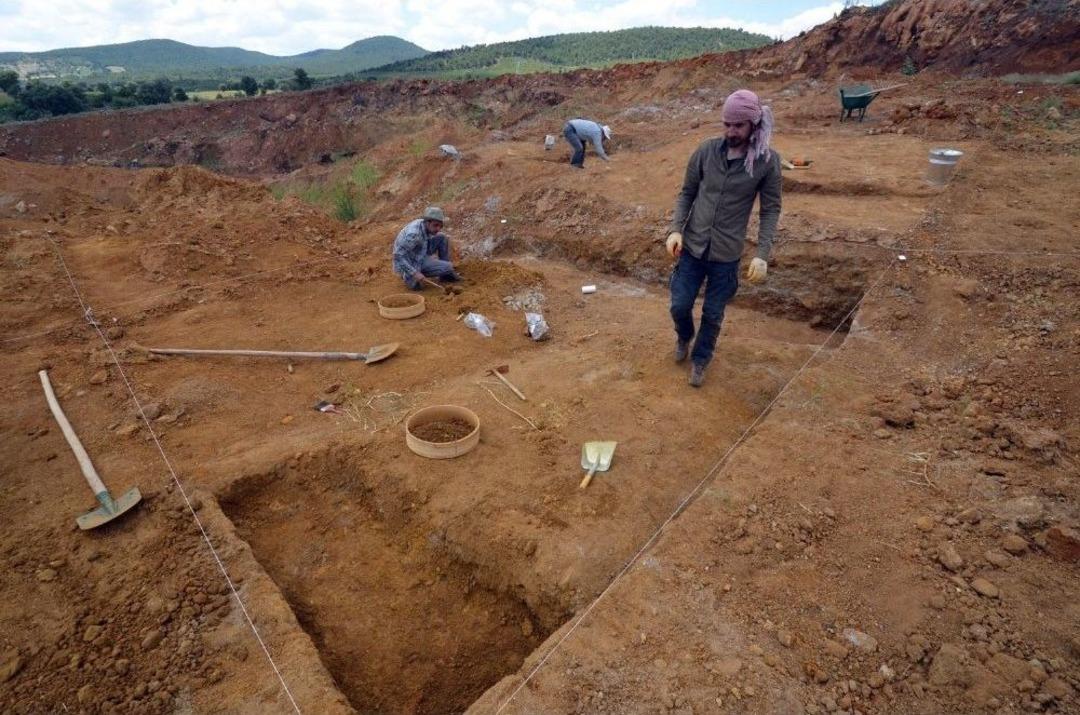 Uşak&rsquo;ta 200 Bin Yıllık İnsan İzleri Bulundu
