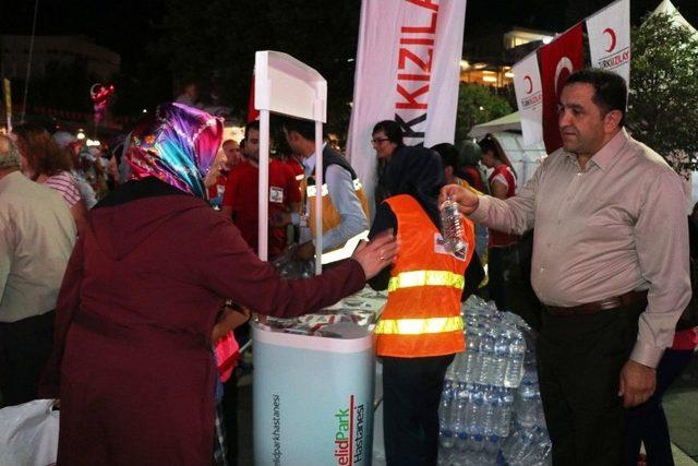 Kızılay 15 Temmuz&rsquo;da Meydanlardaydı 1