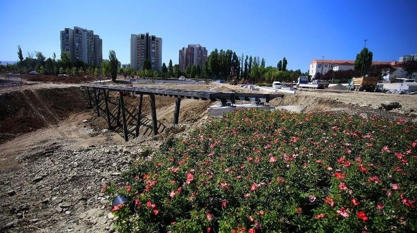 Lozanpark&rsquo;ta &Ccedil;alışmalar Devam Ediyor