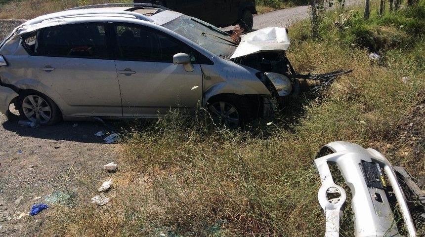 Sivas’ta Trafik Kazası: 4 Yaralı