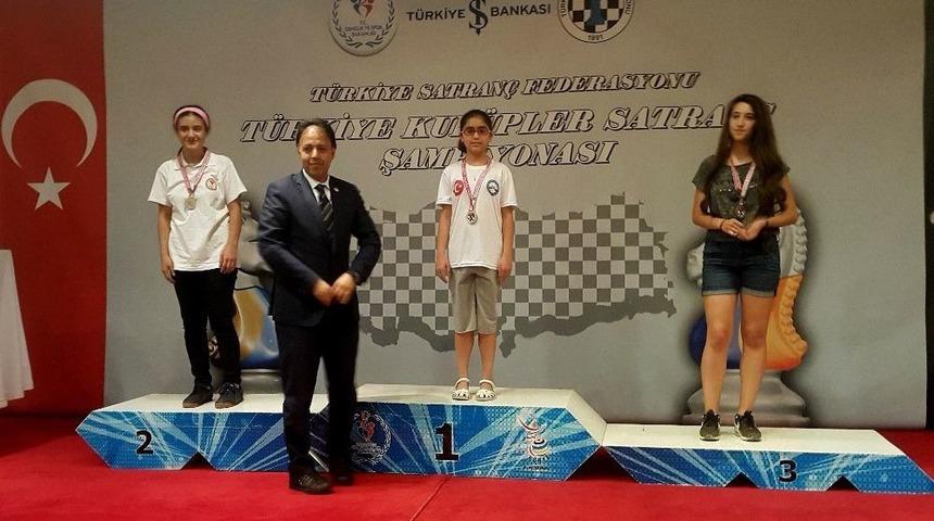 Satrançta Adıyaman 2 Madalya Kazandı