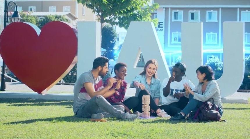 &Uuml;niversitenin Reklam Filmi &Ouml;ğrencilerden