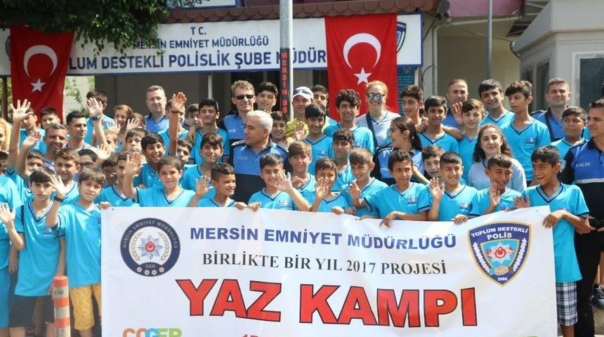 &rsquo;birlikte Bir Yıl Projesi&rsquo; &Ccedil;ocukların Mutluluk Kaynağı Oldu