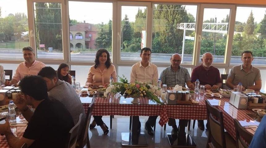 Onur’a Duygulu Veda