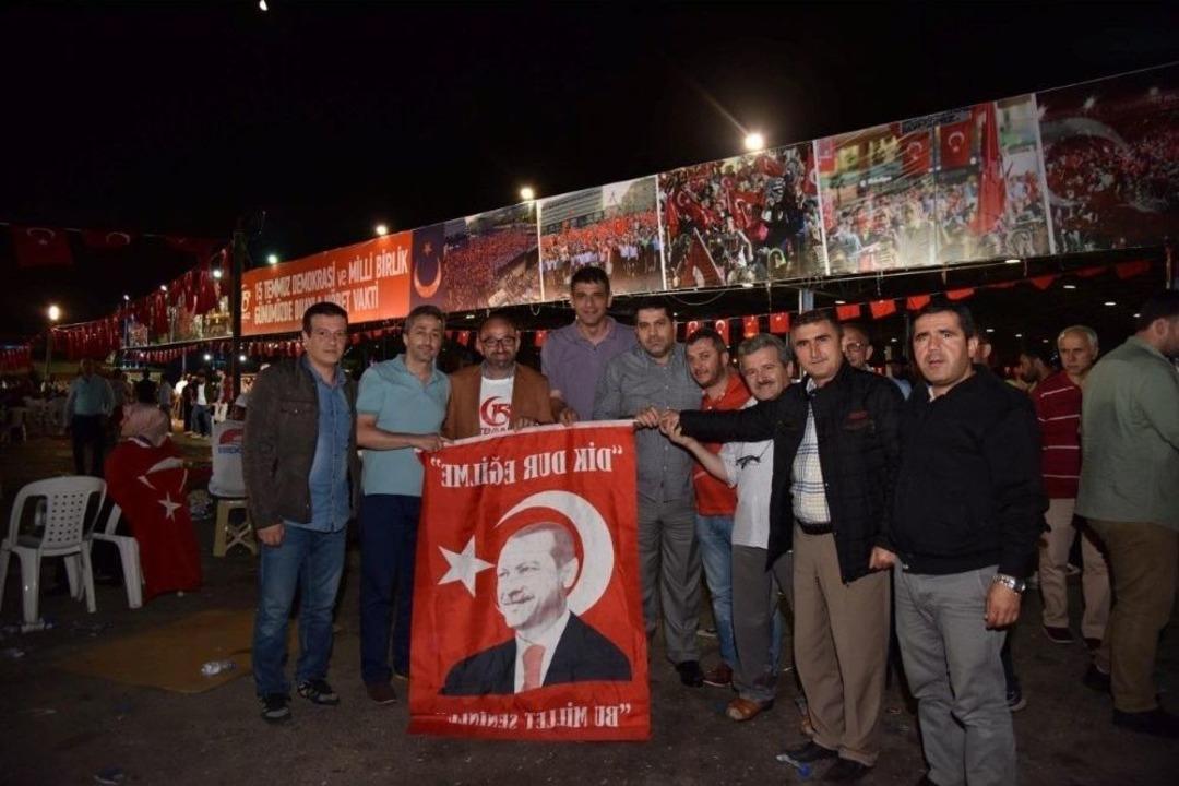 Kartepe Milli İradeye Sahip &Ccedil;ıktı