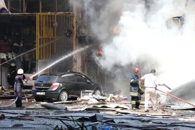 Sanayi Sitesinde Patlama: 11 Yaralı / Ek Fotoğraf