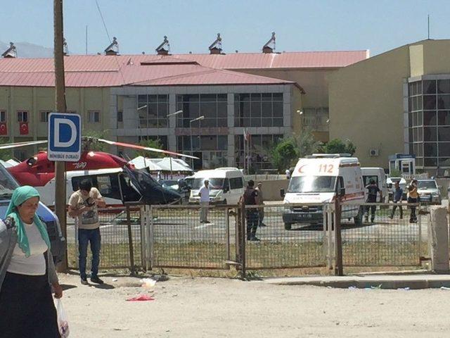 Hakkari&rsquo;de Patlama: 17 Asker Yaralı 1