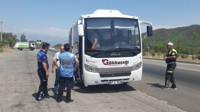 Toplu Taşıma Ara&ccedil;ları &Uuml;zerinde Denetimler Yapılıyor 1