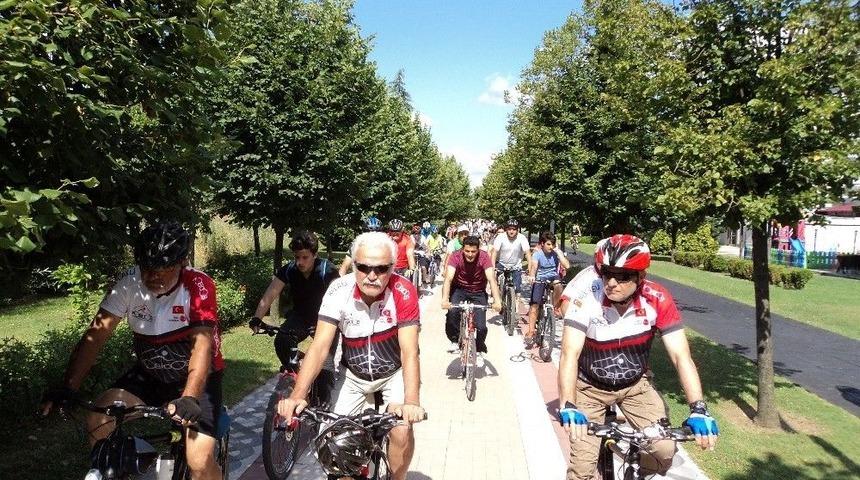 Pedallar Demokrasi Şehitleri İ&ccedil;in &Ccedil;evrildi