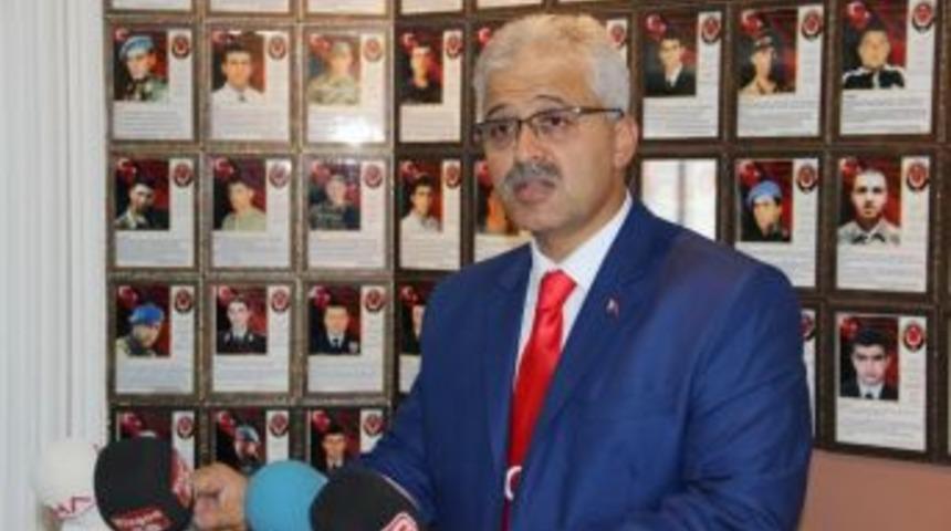 Şehit Ailelerinden Mimarlar Odası Başkanının G&ouml;revden Alınmasına Tepki