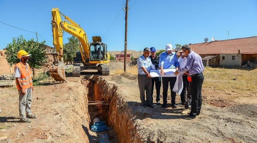 Maski Yazıhan’da Altyapı Çalışmalarına Devam Ediyor