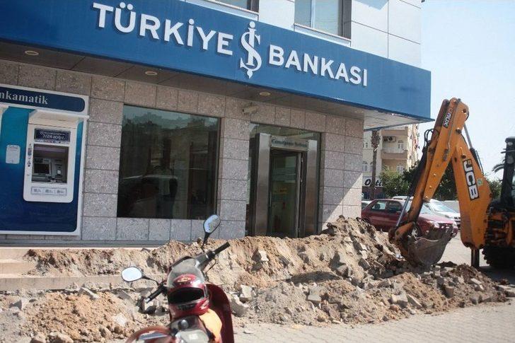 Yıkım Kavgasında İş Bankası Şubelerine Kanalizasyon Ablukası G1