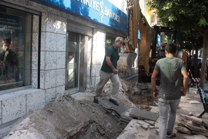 Yıkım Kavgasında İş Bankası Şubelerine Kanalizasyon Ablukası G2