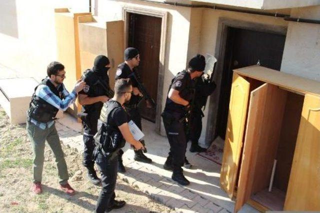 Nevşehir&rsquo;De 18 Adrese Eş Zamanlı Polis Operasyonu 2