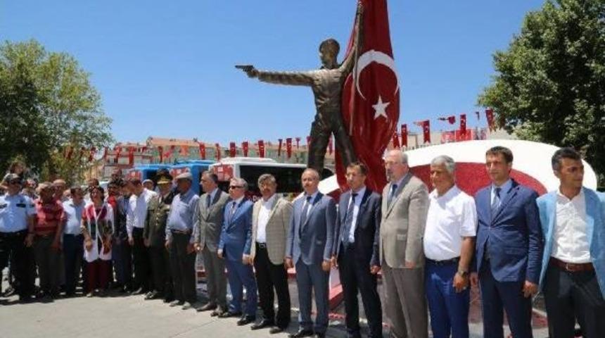 &Ouml;mer Halisdemir'in Heykelinin A&ccedil;ılışı Yapıldı