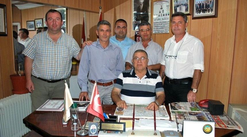 30 Yıllık Başkan Koltuğu Bırakıyor