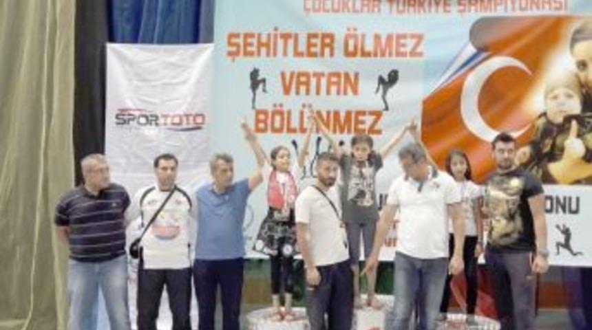 &Ouml;zel Spor Kul&uuml;b&uuml; Şampiyonada T&uuml;rkiye İkincisi Oldu