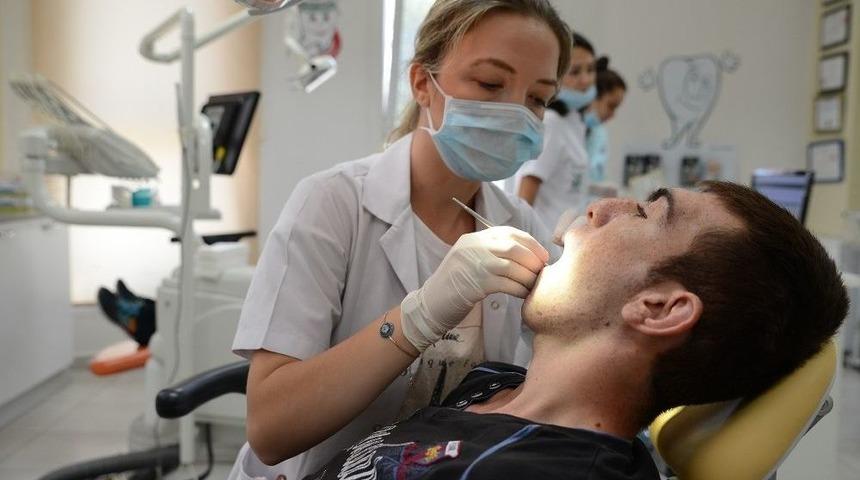 Artık Sağlıkla G&uuml;l&uuml;ms&uuml;yorlar