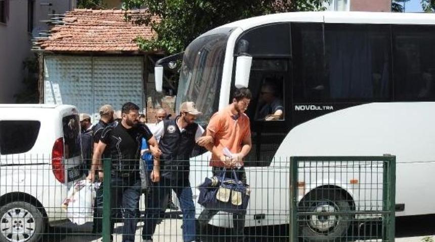 &Ccedil;orum'da 16 Fet&ouml; Ş&uuml;phelisi Adliyeye Sevk Edildi