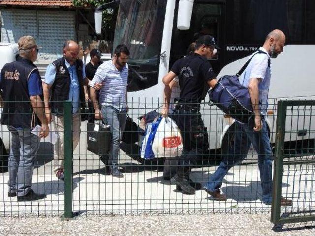 &Ccedil;orum da 16 Fet&ouml; Ş&uuml;phelisi Adliyeye Sevk Edildi 2