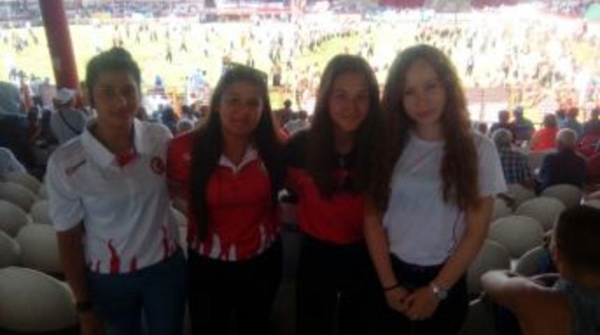 Bayan G&uuml;reş&ccedil;iler Destek İ&ccedil;in Kırkpınar&rsquo;da