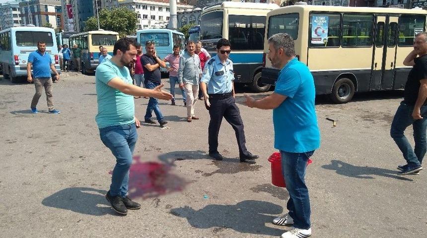Zonguldak&rsquo;ta Dolmuş&ccedil;ular Birbirine Girdi; 3 Yaralı