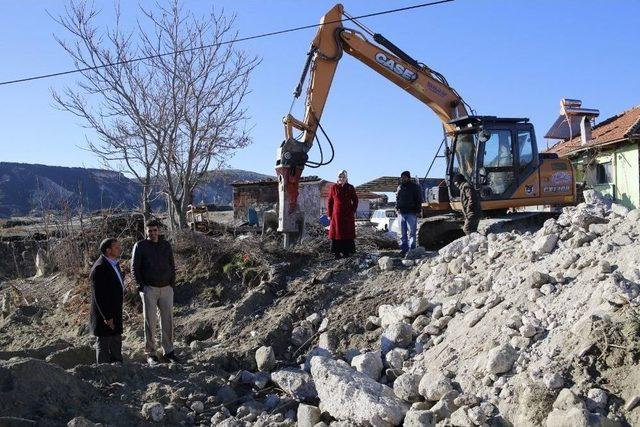 9 Mahalleye 105 Kilometre Kanalizasyon Ve İçme Suyu Hattı