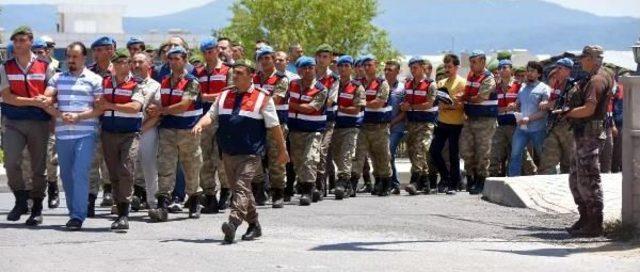 Cumhurbaşkanı'na Suikast Davasına Bu Kez Sarı Tişörtle Geldi