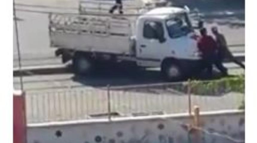 Kestirmeden Gitmek İsteyince Orta Ref&uuml;jde Takılı Kaldı