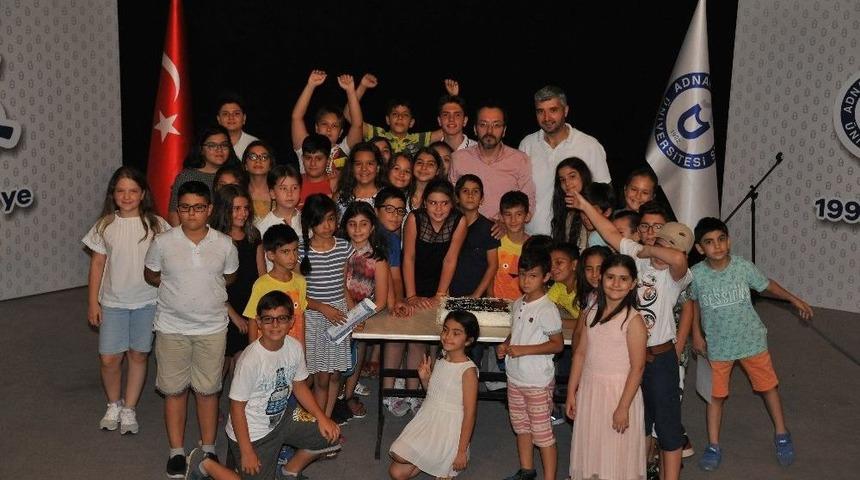 Ad&uuml; &Ccedil;ocuk &Uuml;niversitesi 2. D&ouml;nem Mezunlarını Verdi