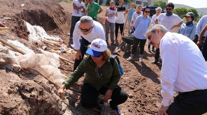 &Ccedil;ankırı &Ccedil;orak Yerler Kazısı