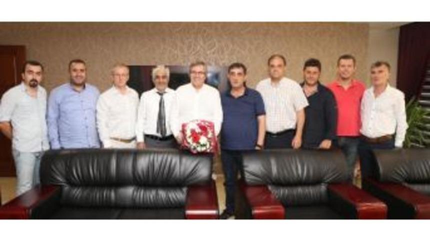Bandırmaspor Y&ouml;netimi Belediye Başkanı Dursun Mirza&rsquo;Yı Ziyaret Etti