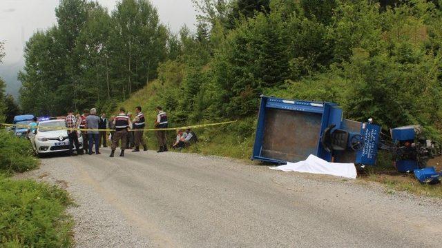 Kastamonu’da Öğrencileri Taşıyan Pat Pat Devrildi: 1 Ölü, 5 Yaralı