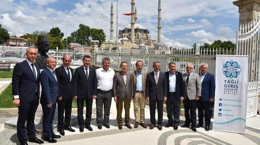 Başkan &Ccedil;er&ccedil;i, Edirne&rsquo;de Kentler Birliği Toplantısına Katıldı
