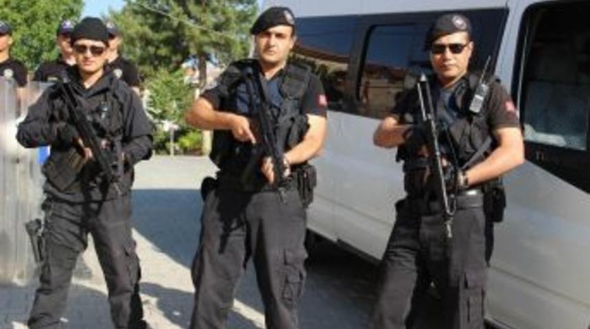 Nevşehir&rsquo;de Uyuşturucu Operasyonunda 54 Kişi G&ouml;zaltına Alındı