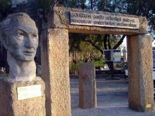 Bodrum Kalesi'nde Arkeologların Tepki Gösterdiği Proje