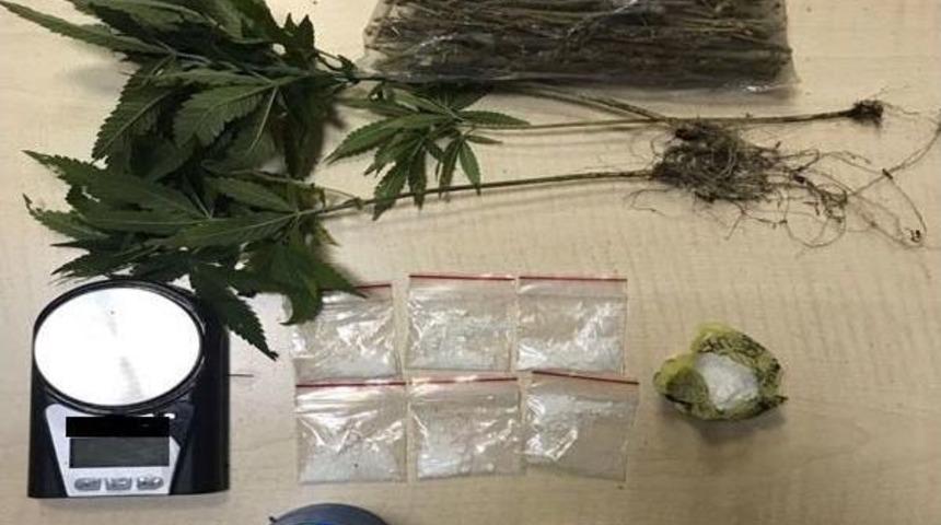 İzmir'de Uyuşturucu Operasyonu