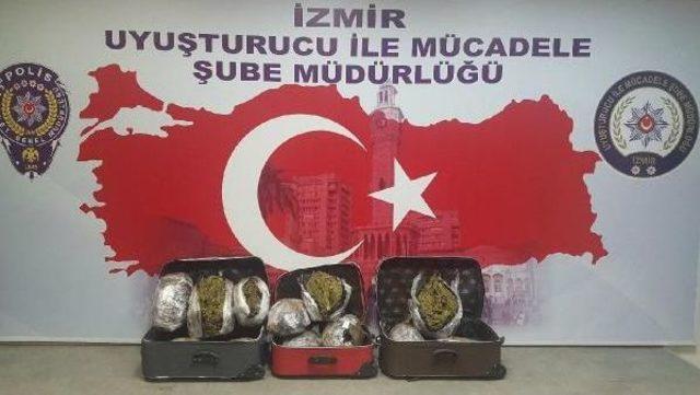 İzmir'de Uyuşturucu Operasyonu