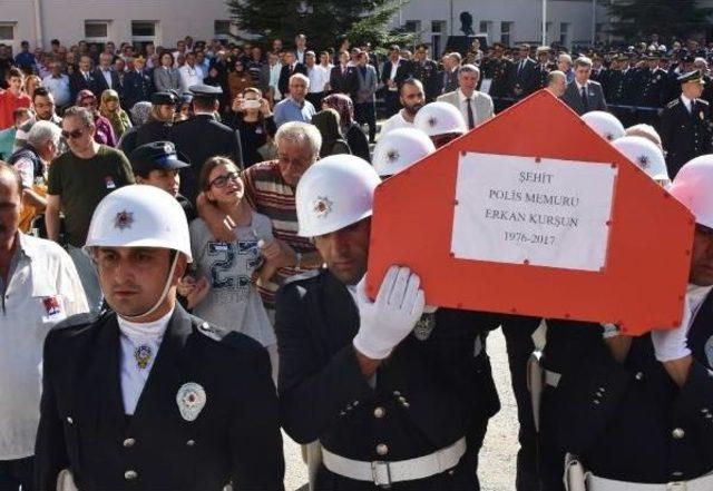 Denetim Noktasındaki Kazada Şehit Olan Polis, Memleketine Uğurlandı