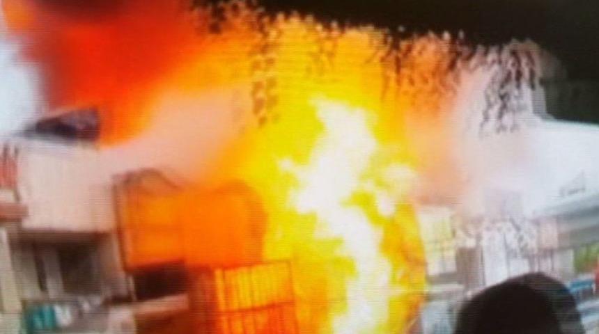 Samsun&rsquo;da 15 Kişinin Yaralandığı Patlamanın G&ouml;r&uuml;nt&uuml;leri Ortaya &Ccedil;ıktı