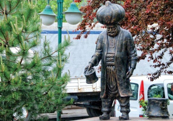 Nasreddin Hoca Heykeline Tepki G4