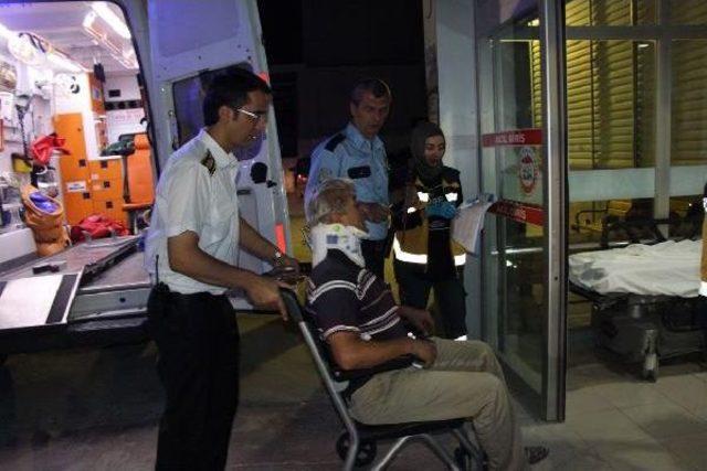 Otomobil Şarampole Devrildi: 4 Yaralı 2